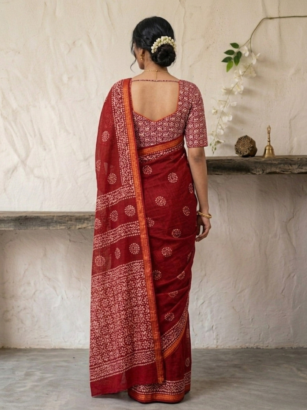 Red Exquisite Cotton Batik Saree with Blouse Piece