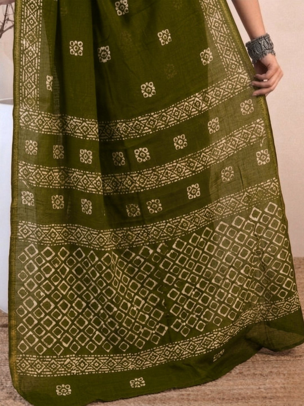 Olive Green Picturesque Cotton Batik Saree with Blouse Piece
