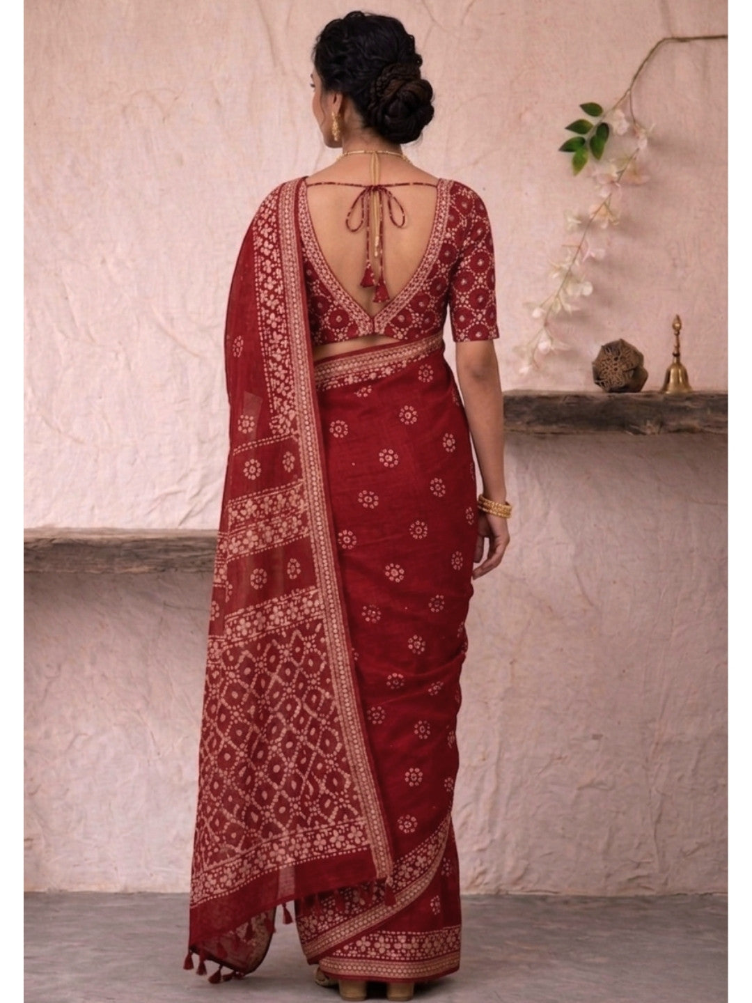 Red Contemporary Cotton Batik Saree with Blouse Piece