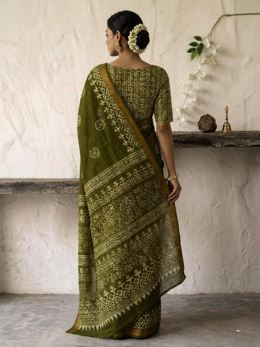 Olive Green Picturesque Cotton Batik Saree with Blouse Piece
