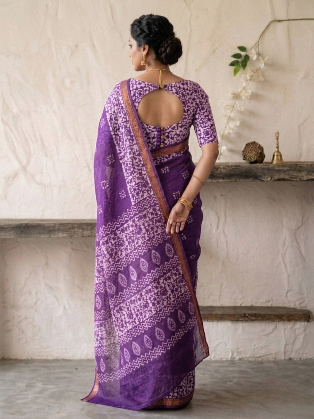 Lavender Elegant Cotton Batik Saree with Blouse Piece