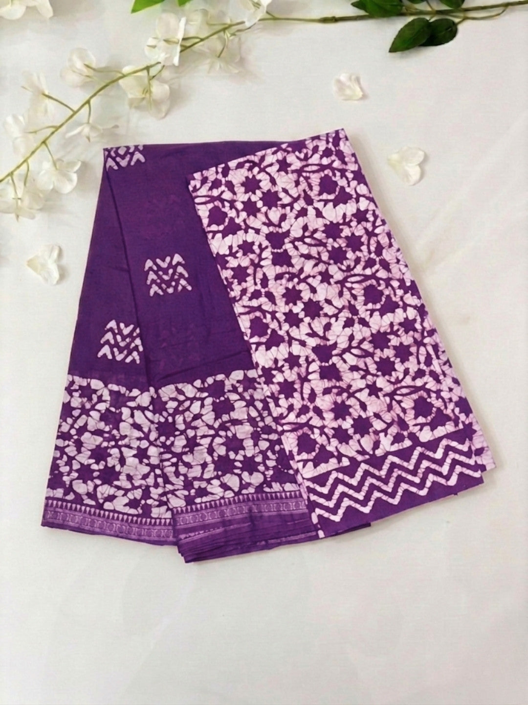 Lavender Elegant Cotton Batik Saree with Blouse Piece