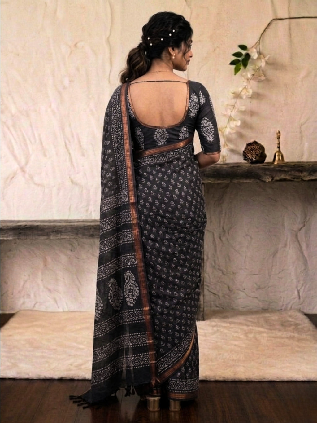 Black Elegant Cotton Batik Saree with Blouse Piece