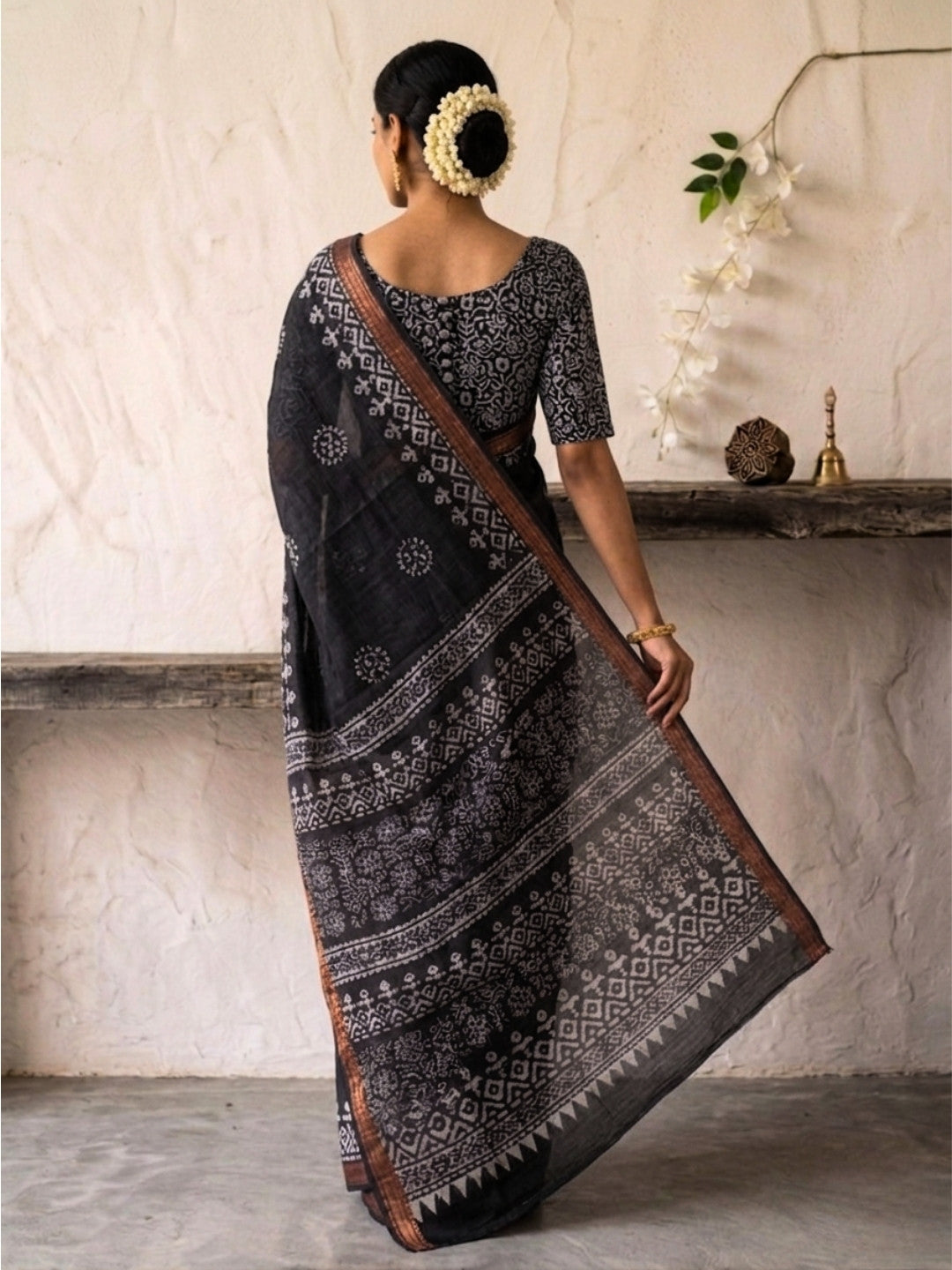 Black Traditional Cotton Batik Saree with Blouse Piece