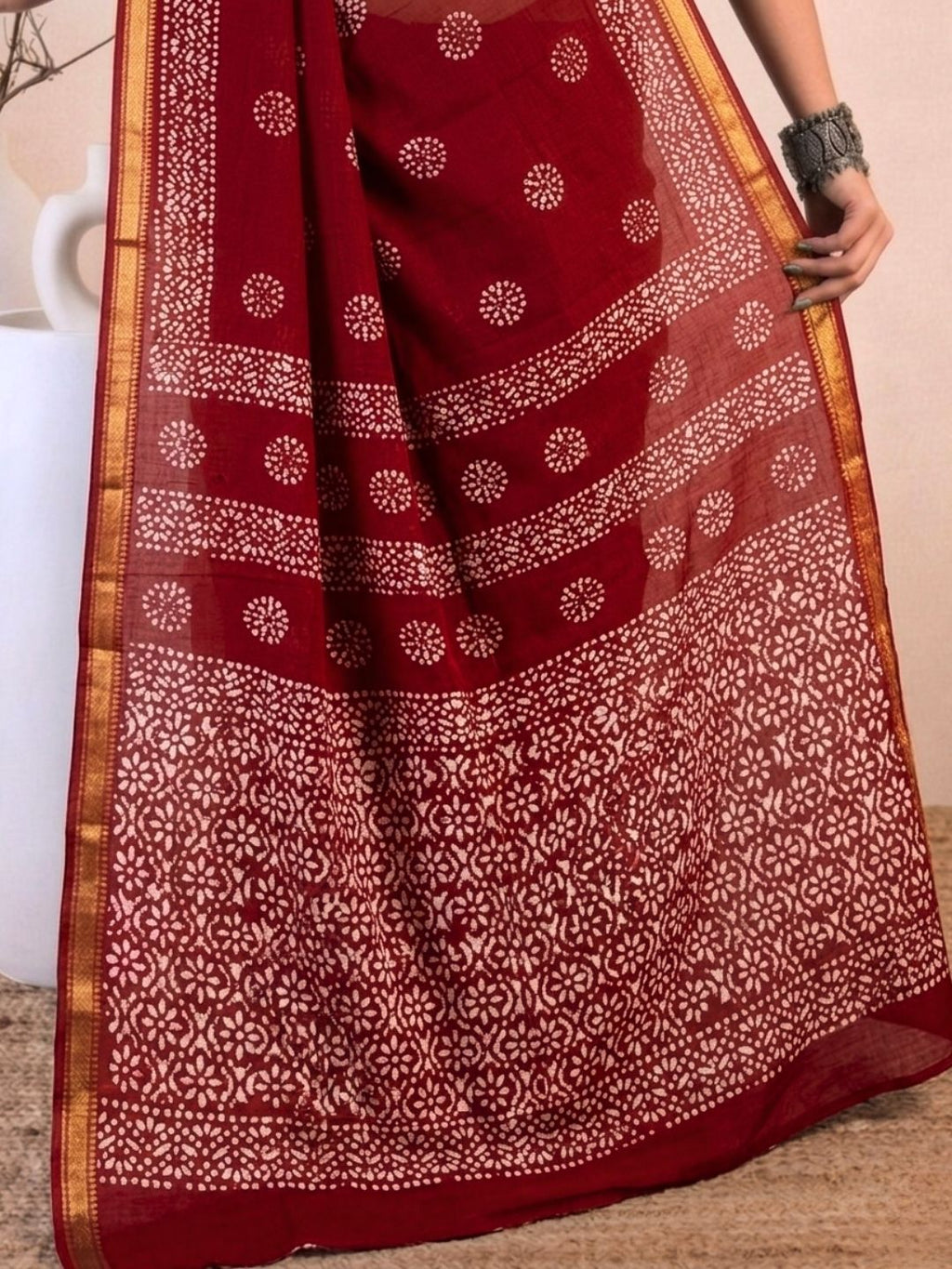 Red Exquisite Cotton Batik Saree with Blouse Piece
