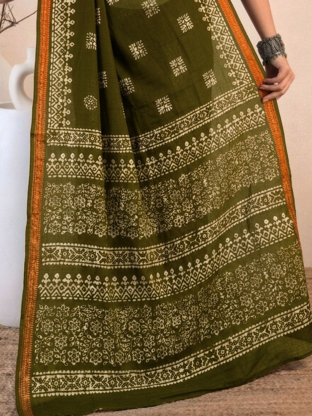 Olive Green Picturesque Cotton Batik Saree with Blouse Piece