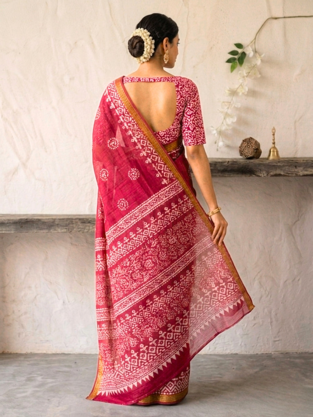 Pink Alluring Cotton Batik Saree with Blouse Piece