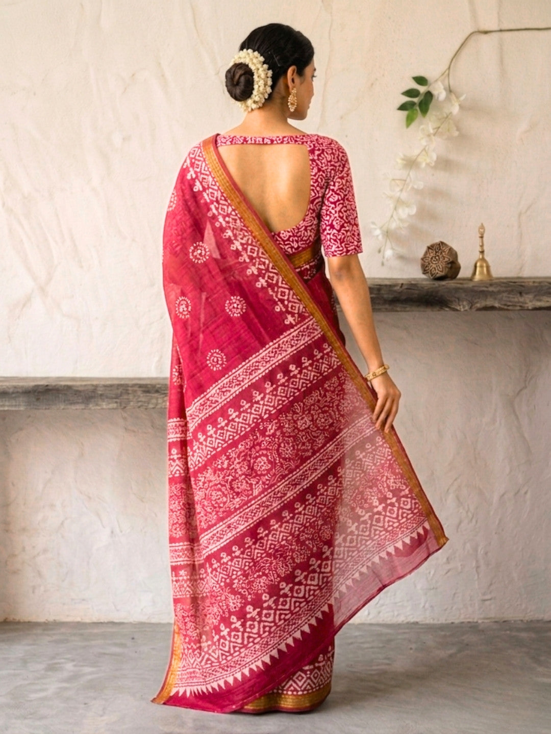 Pink Alluring Cotton Batik Saree with Blouse Piece