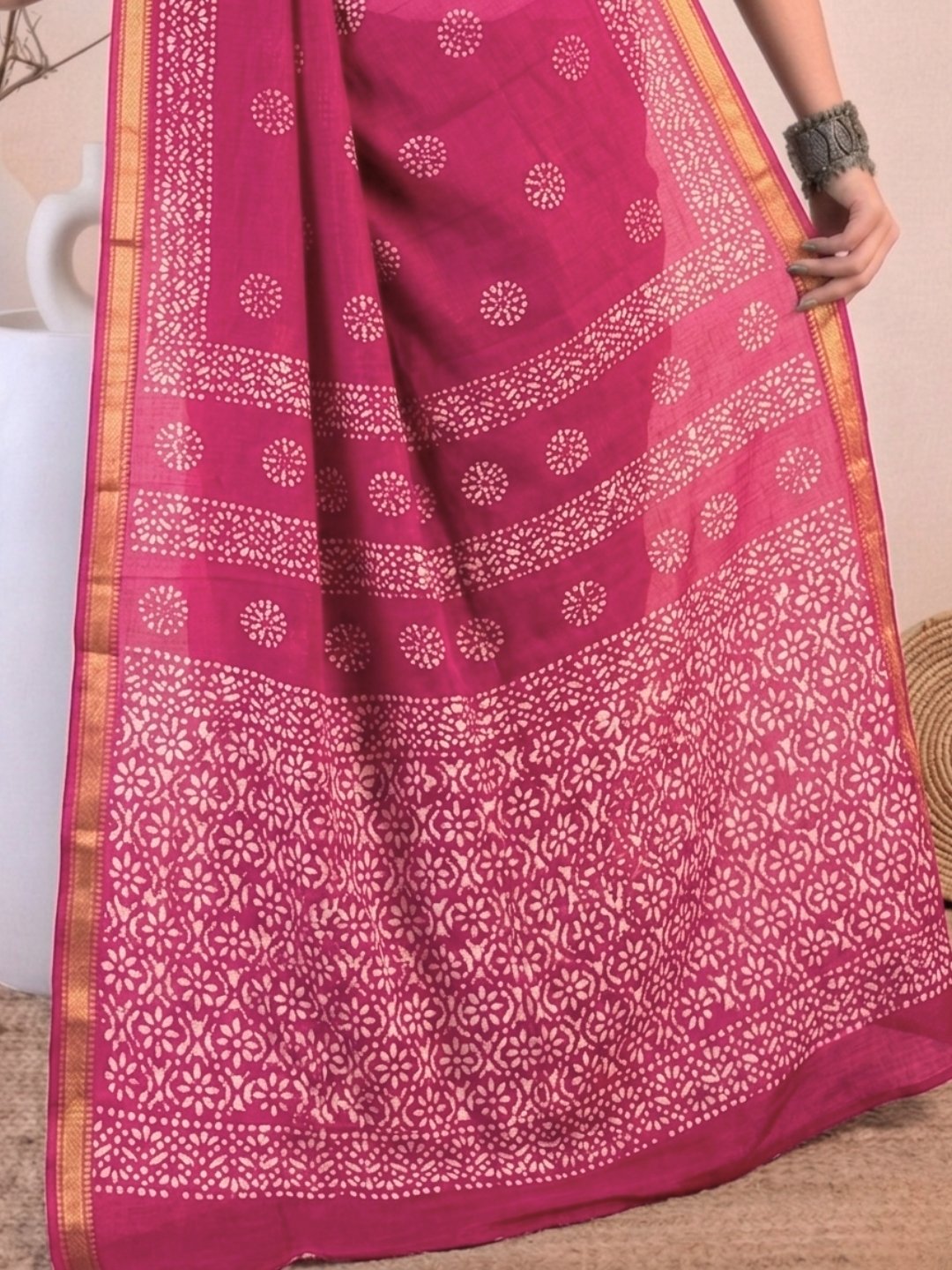 Pink Elegant Cotton Batik Saree with Blouse Piece