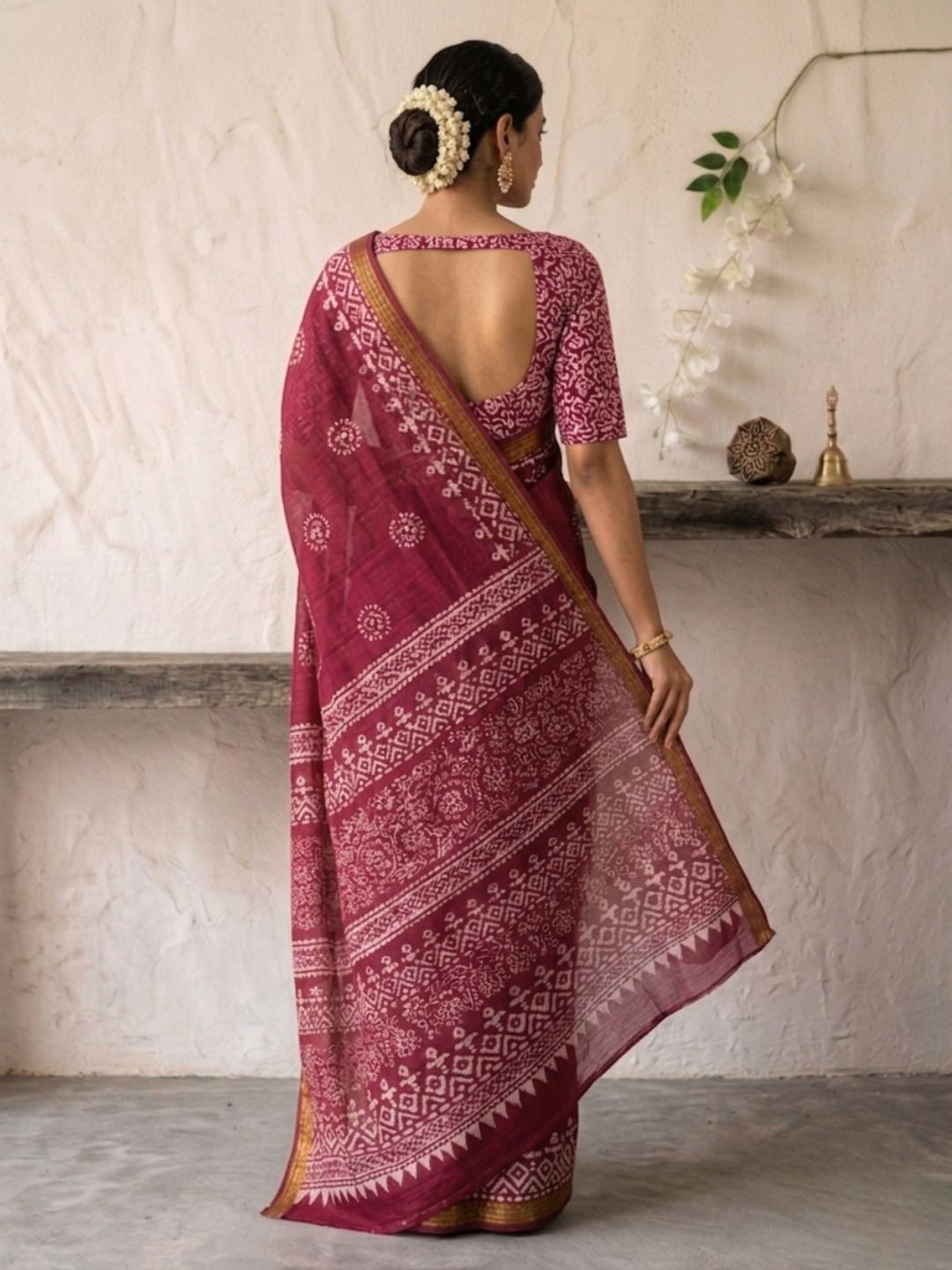 Carrot Splendorous Cotton Batik Saree with Blouse Piece
