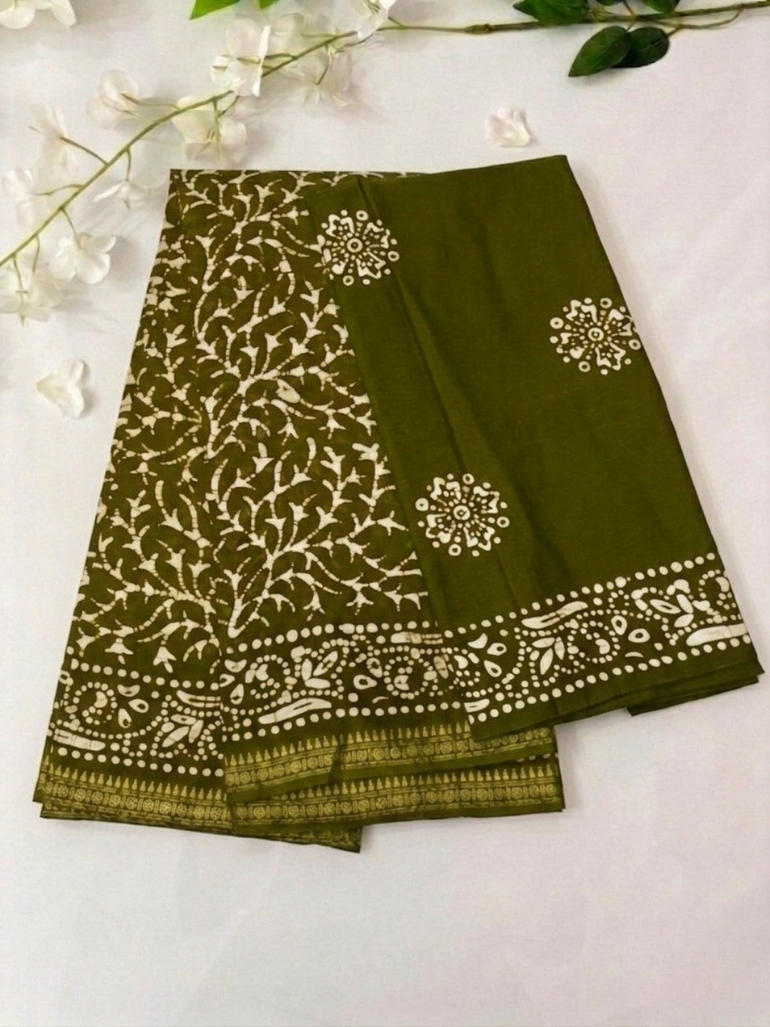 Olive Green Captivating Cotton Batik Saree with Blouse Piece