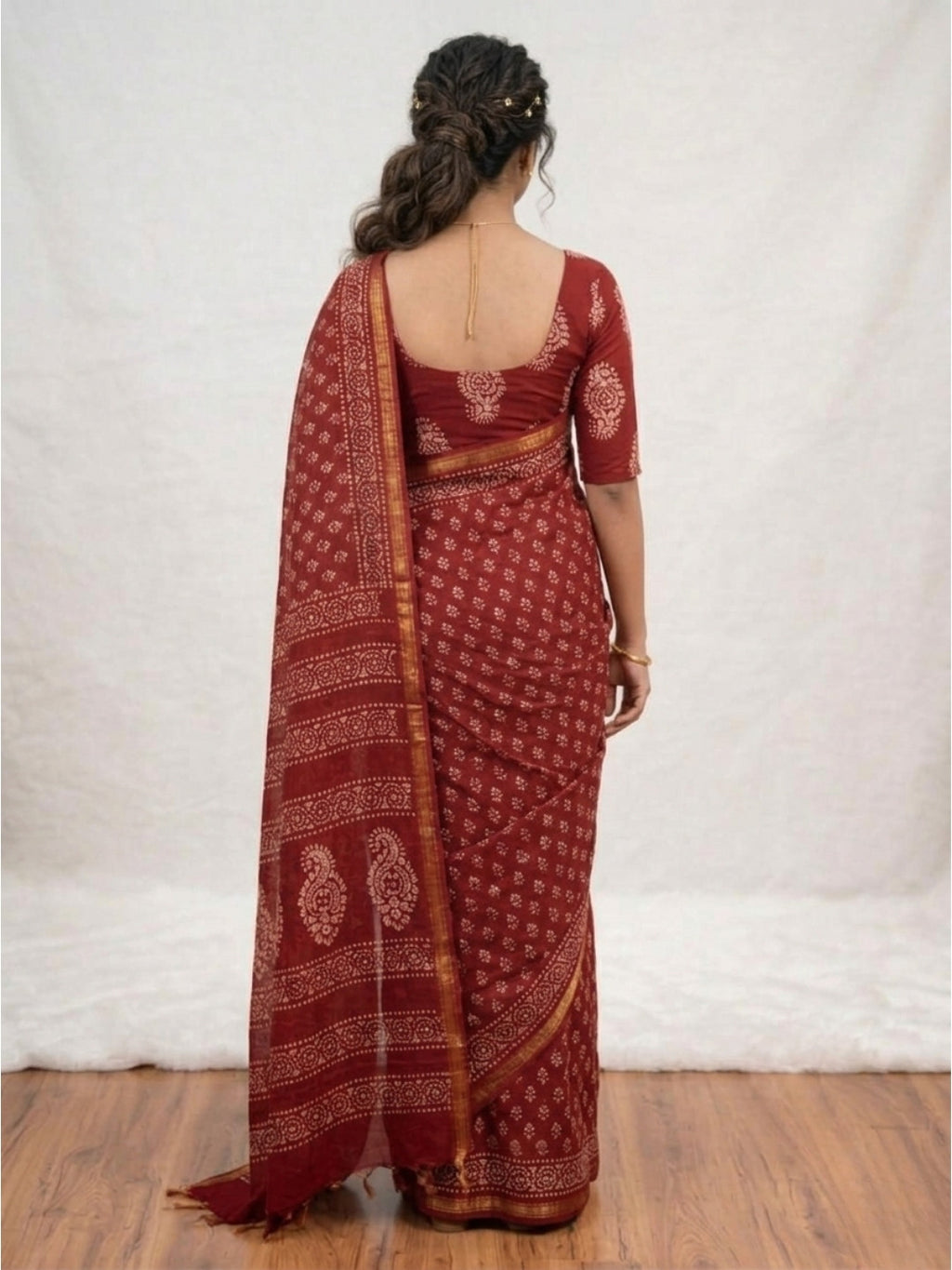 Red Majestic Cotton Batik Saree with Blouse Piece
