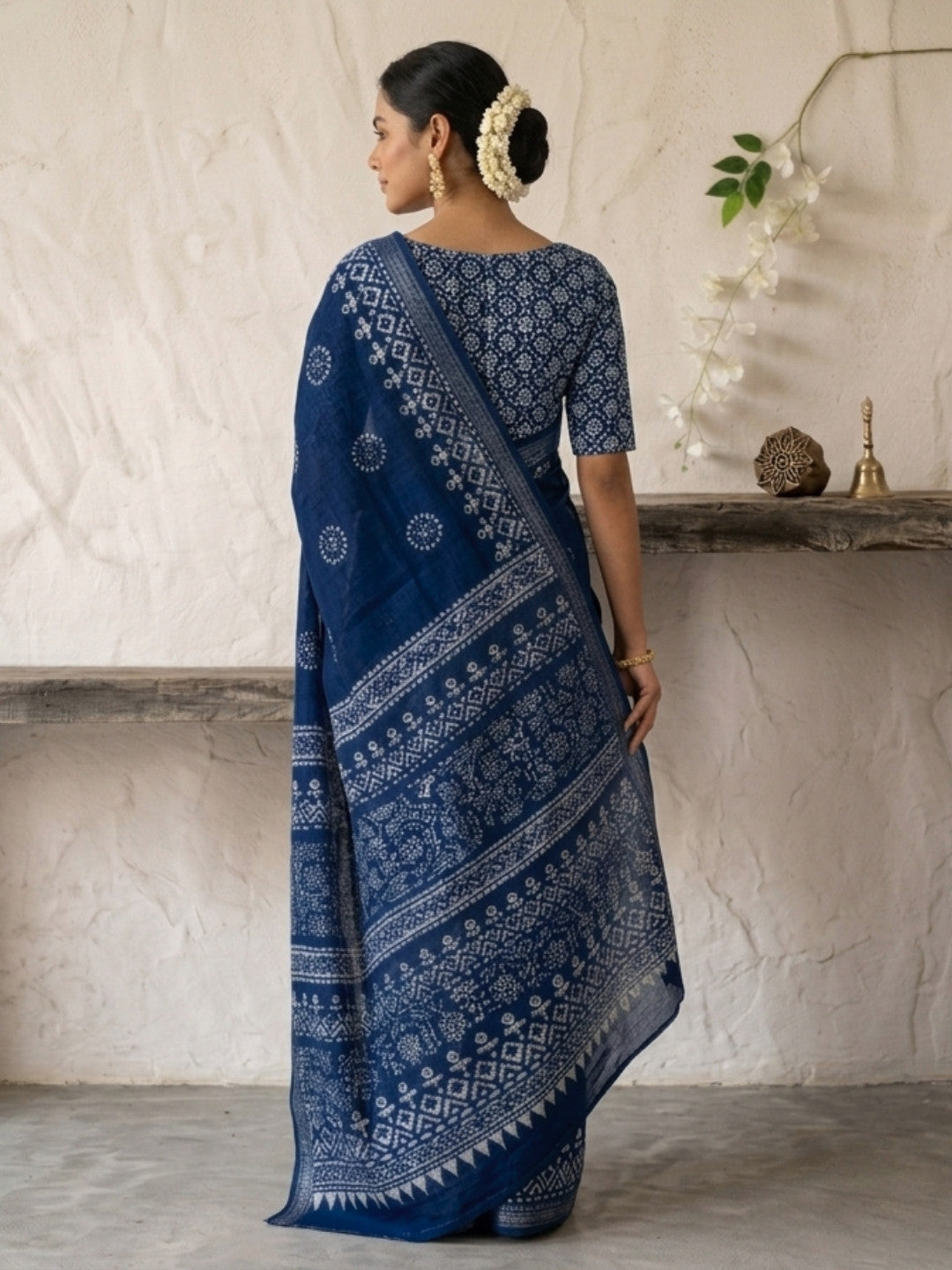 Indigo Elegant Cotton Batik Saree with Blouse Piece