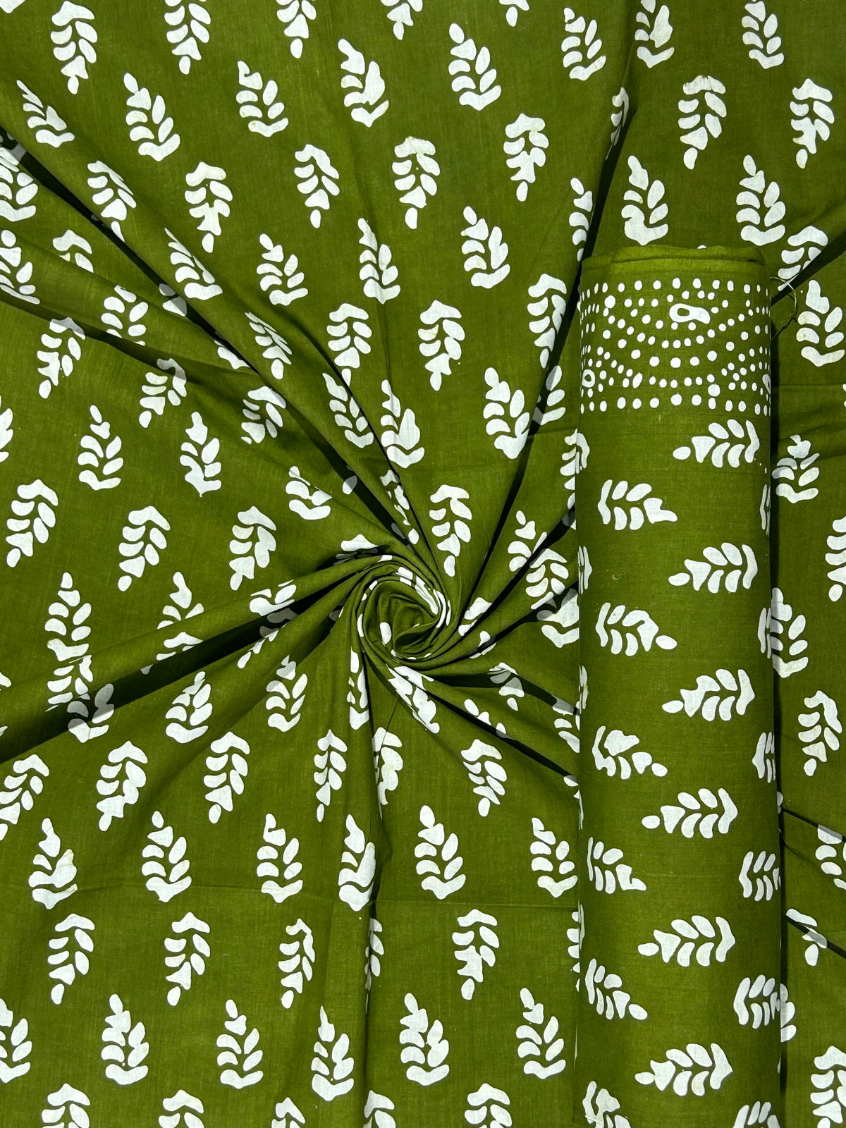 Easy Mehndi Green Hand Batik Print Pure Cotton Fabric – 3 meters (Daily Wear Stitching)